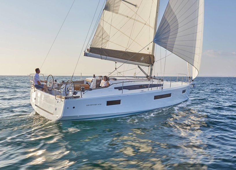 Sailing holidays in Greece on a luxury sailboat charter